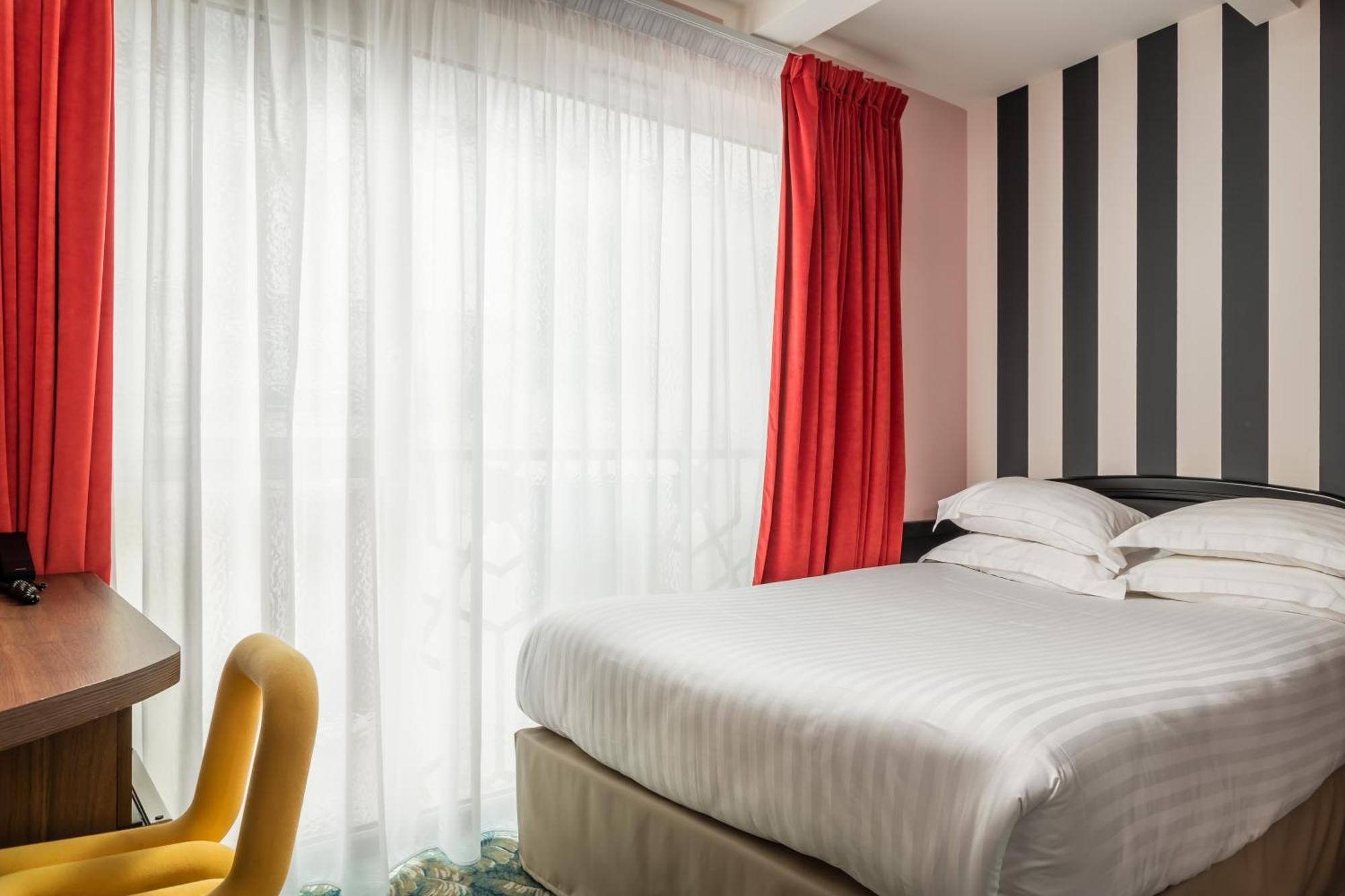 Trois Chambres Communicantes (5 Personnes)